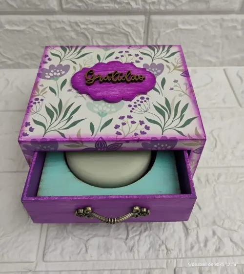 Mini Cômoda em MDF com sabonete