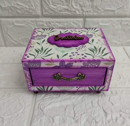 Mini Cômoda em MDF com sabonete