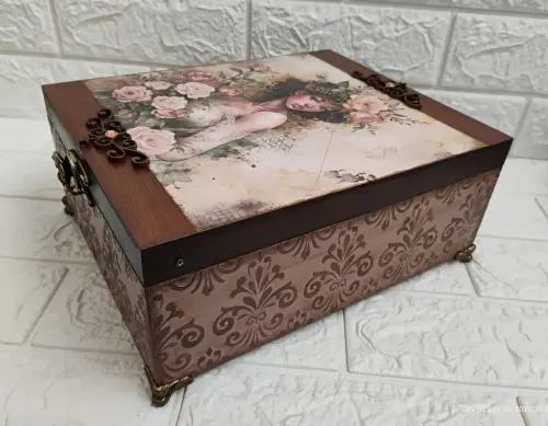 Porta maquiagem Dama Vintage Rosas