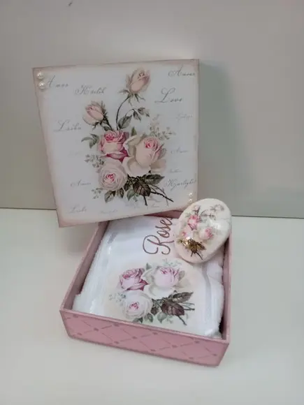 Kit Caixa Mdf, Toalha e Sabonete Decorado