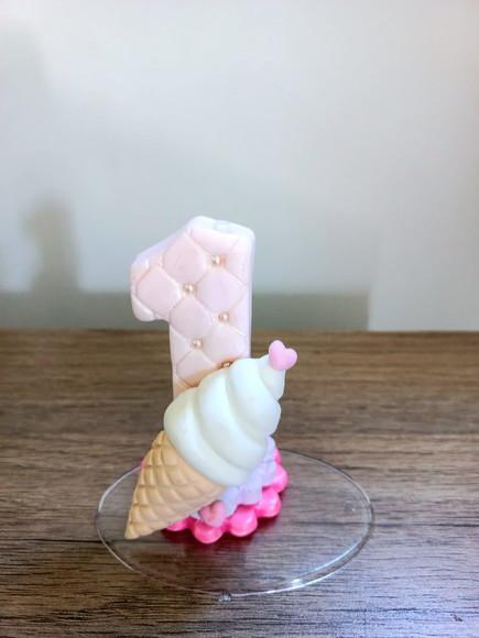 Vela em Biscuit Sorvetinho Creme