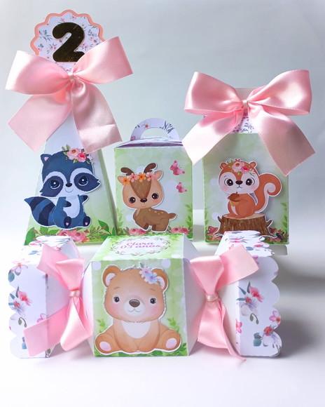 Kit Personalizados Bosque Menina Clássico 30 Peças