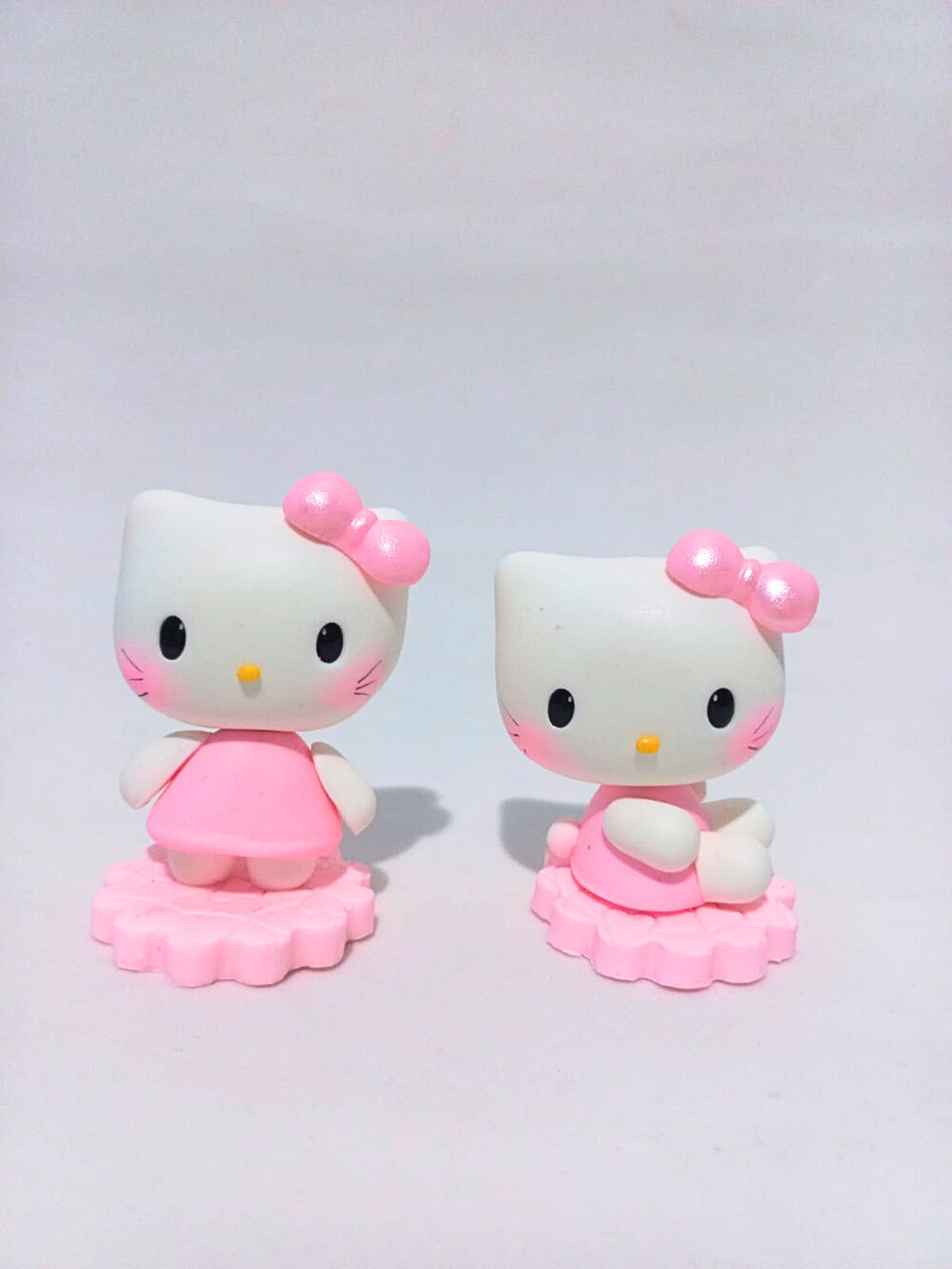 10 Apliques Hello Kitty Biscuit