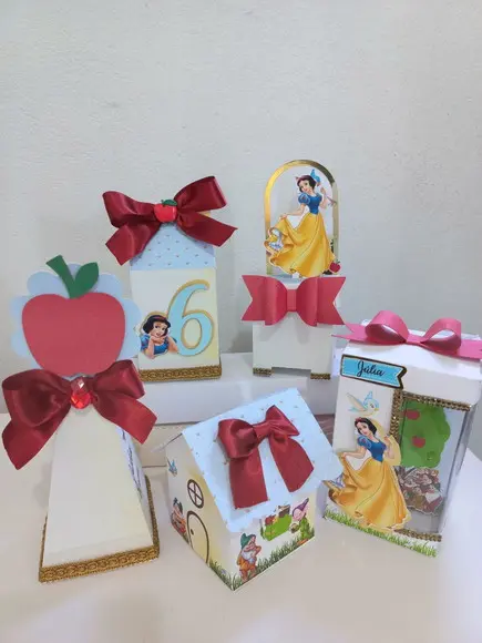 Kit Personalizados Branca de Neve 30 Peças