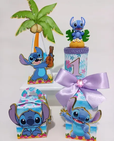 Kit com 10 Personalizados Stitch