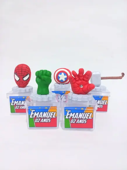 05 Unidades Caixinhas Acrílica com Biscuit Vingadores