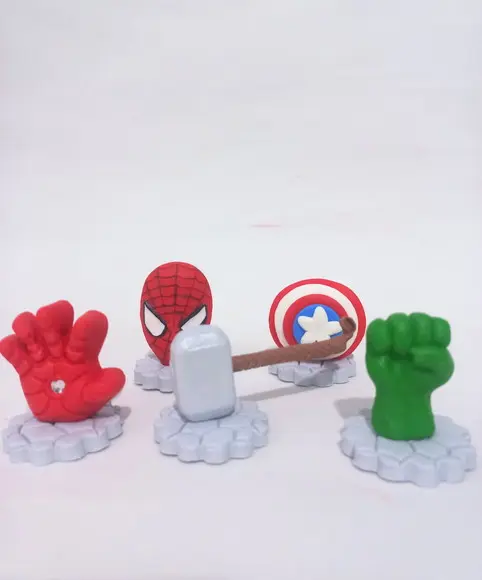 05 Unidades Apliques em Biscuit Vingadores