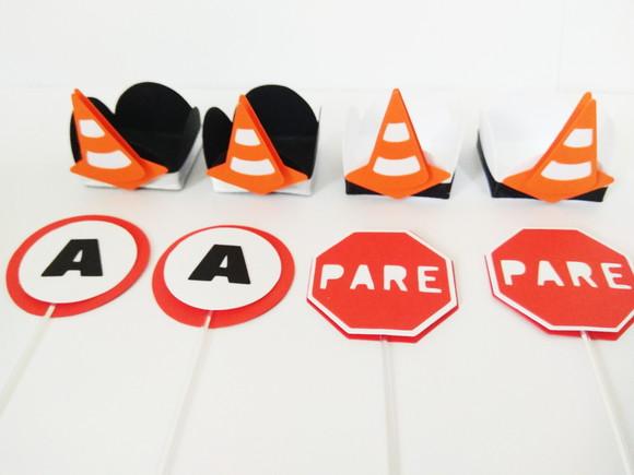 Forminha + Topper - Placas de Trânsito