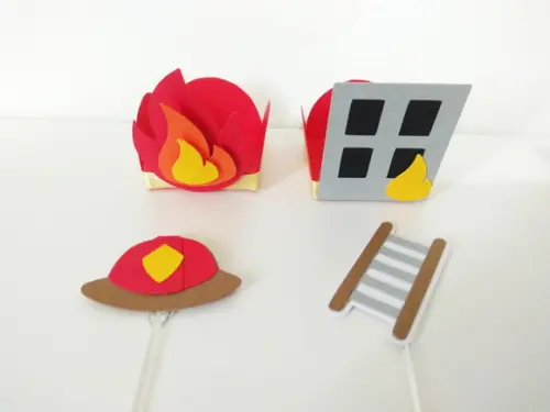 Forminha + toppers - Bombeiros