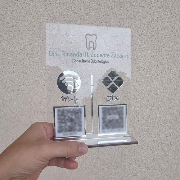 Placa Personalizada Logo e 2 Qr Codes com Acrílico Espelhado