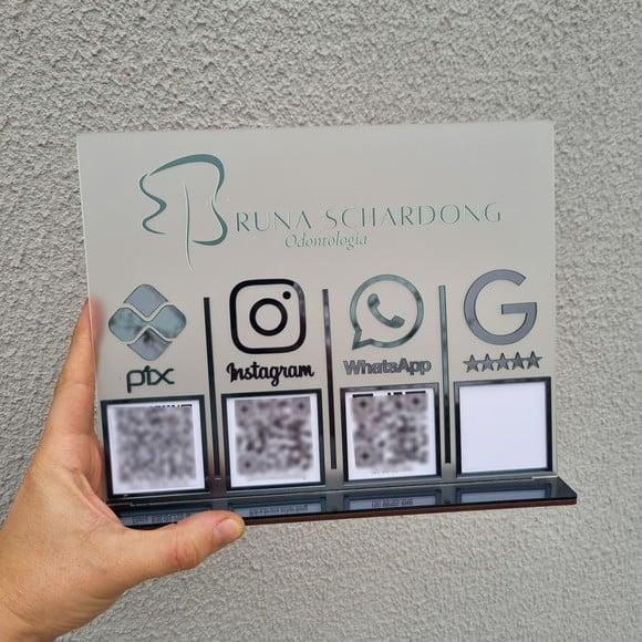 Placa Personalizada Logo e 4 Qr Codes com Acrílico Espelhado