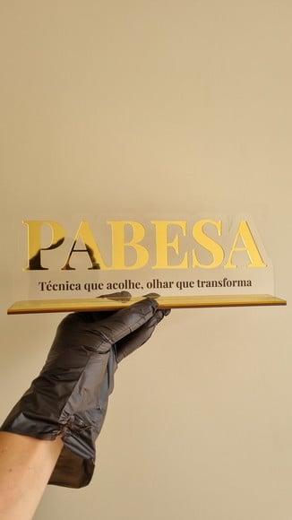 Logo de Mesa em Acrílico Transparente Cristal e Espelhado