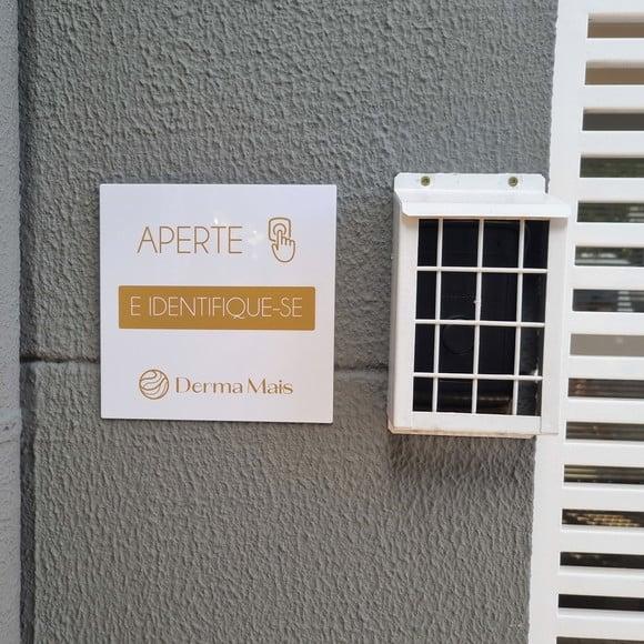 Placa Acrílico Comercio Personalizada Inferfone Logo 15x15cm