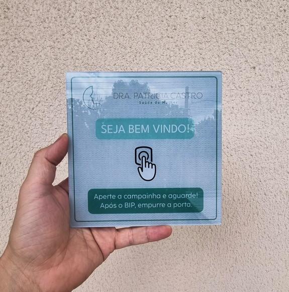 Placa Acrílico Comercio Personalizada Campainha Logo 15x15cm