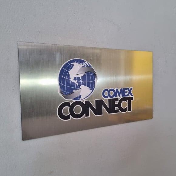 Placa com Logo Abs Escovado Impressão Uv Colorida 30x20cm