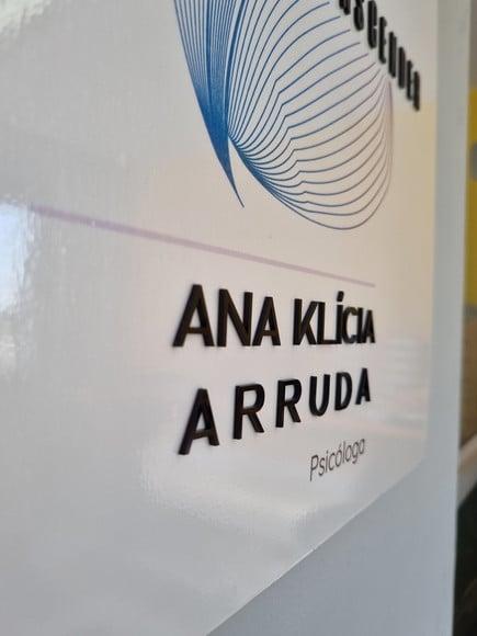 Placa de Identificação Logo Especial com Letras Alto Relevo