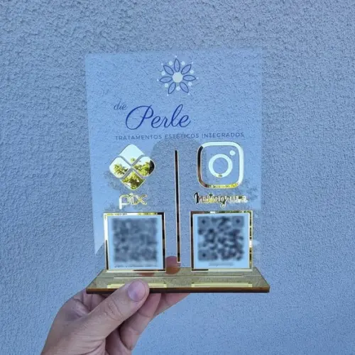 Placa Personalizada Logo e 2 Qr Codes com Acrílico Espelhado