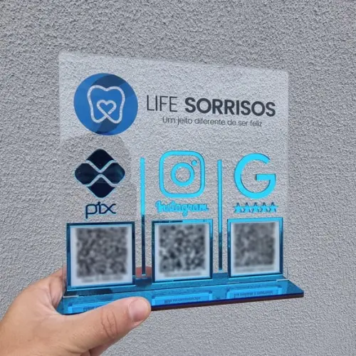 Placa Personalizada Logo e 3 Qr Codes com Acrílico Espelhado