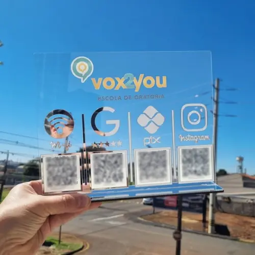 Placa Personalizada Logo e 4 Qr Codes com Acrílico Espelhado