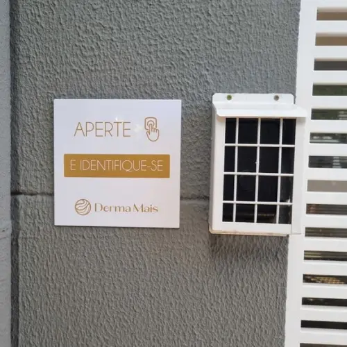 Placa Acrílico Comercio Personalizada Inferfone Logo 15x15cm