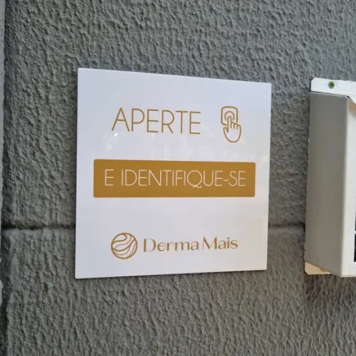 Placa Acrílico Comercio Personalizada Inferfone Logo 15x15cm