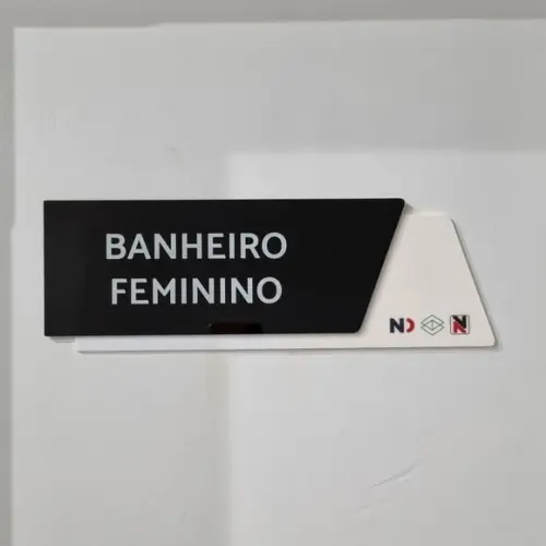 Placa Acrílico Porta Logo Impressão Uv 30x10cm Mod Topazio