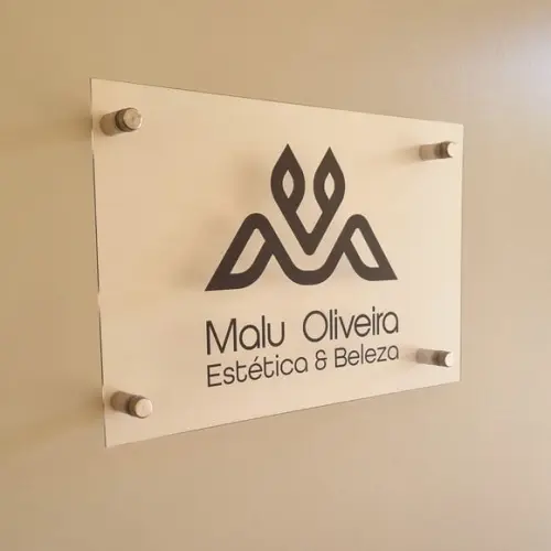 Placa Acrílico Porta Logo Impressão Uv com Espaçador 30x20cm