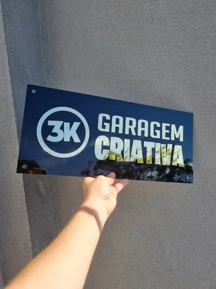 Placa com Logo em Acrílico Espelhado 45x20cm
