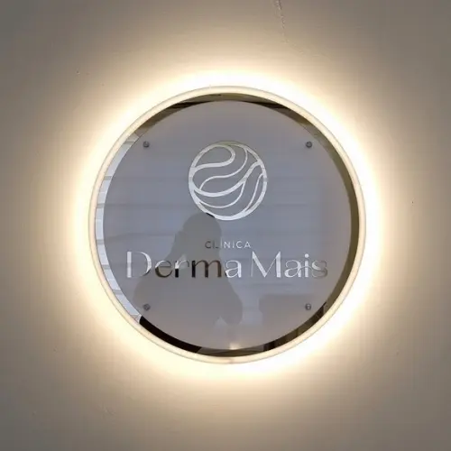 Painel Redondo Led com Logo Acrílico Espelhado Iluminado