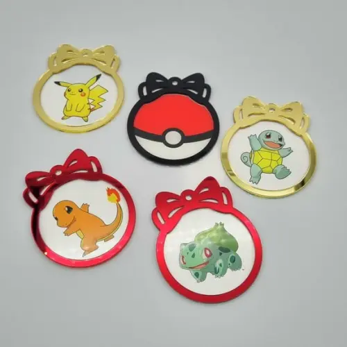 Pokebola de Natal Personalizada em Acrílico 10cm