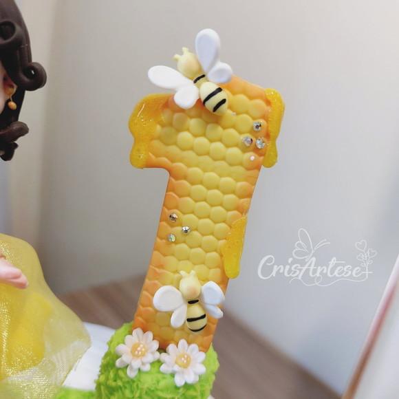 Topo de Bolo com Vela Jardim Encantado de Biscuit