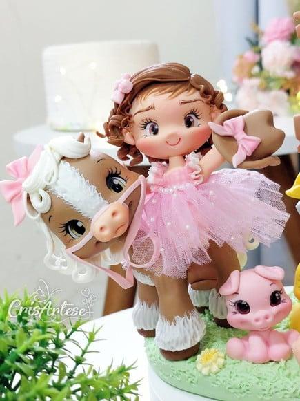 Topo de Bolo Fazendinha Menina