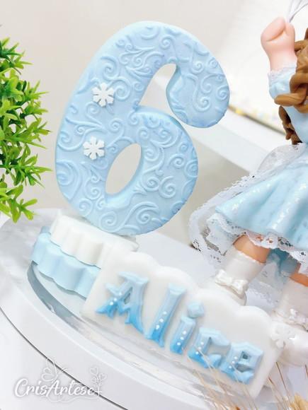Topo de Bolo em Biscuit Frozen