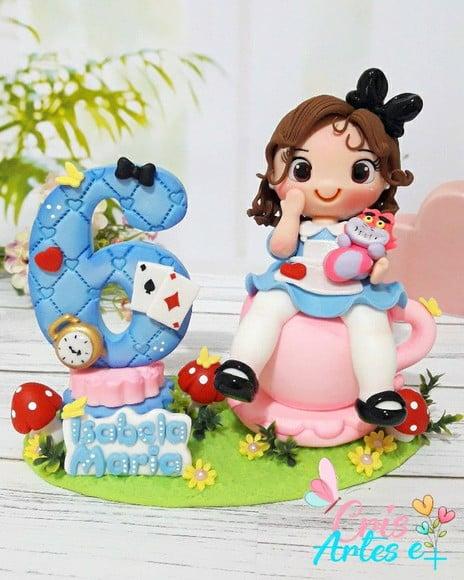 Vela Alice no Pais das Maravilhas