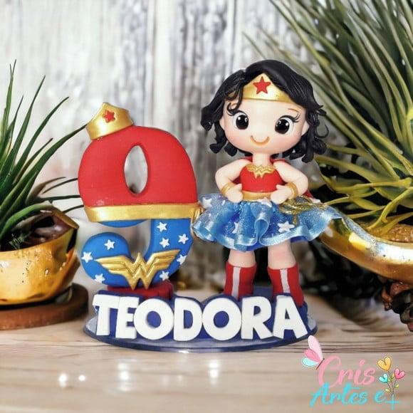 Vela de Biscuit Mulher Maravilha