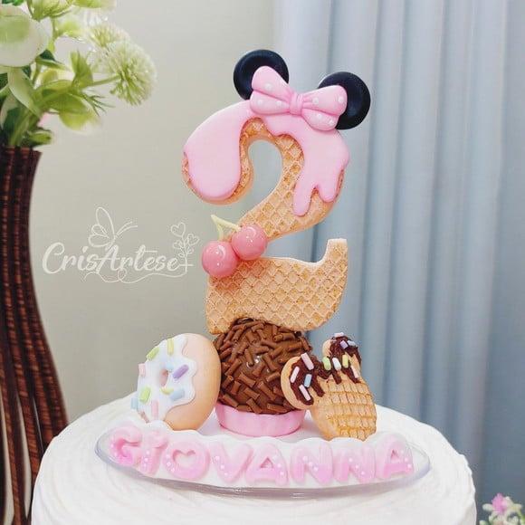 Vela Minnie Confeiteira em Biscuit