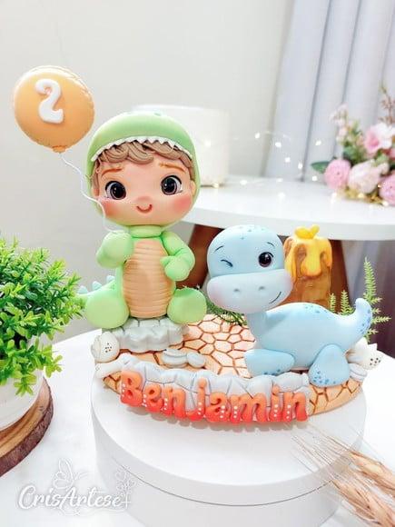 Vela Topo de Bolo Dinossauro Baby em Biscuit