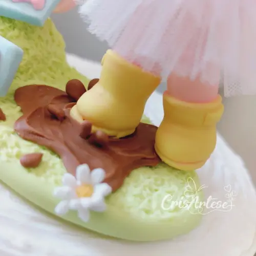 Topo de Bolo com Vela Personalizada em Biscuit