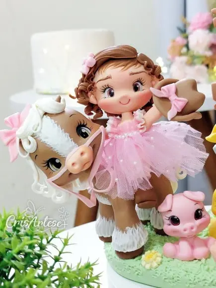 Topo de Bolo Fazendinha Menina