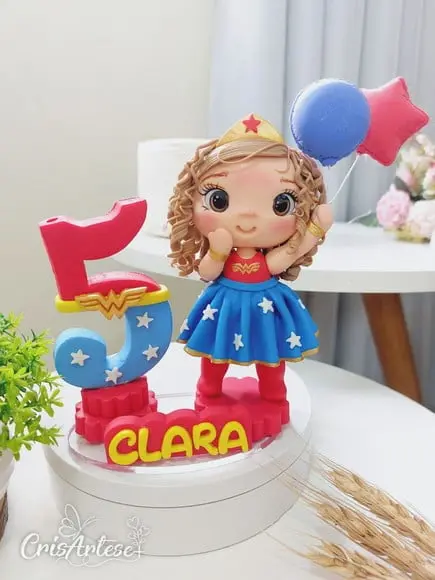 Vela de Biscuit Mulher Maravilha