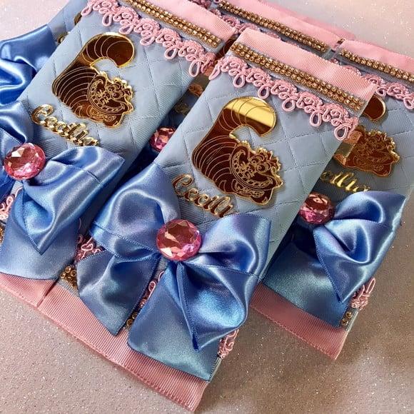 Porta Chocolate Alice no País das Maravilhas