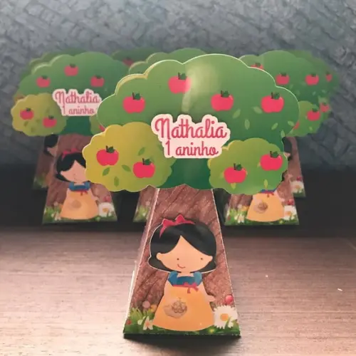 Caixa Piramide Árvore Branca de Neve