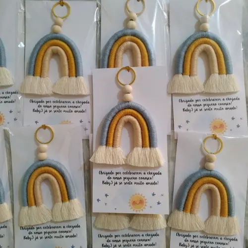 30 Lembrancinhas Maternidade Chaveiro Arco-íris Macrame