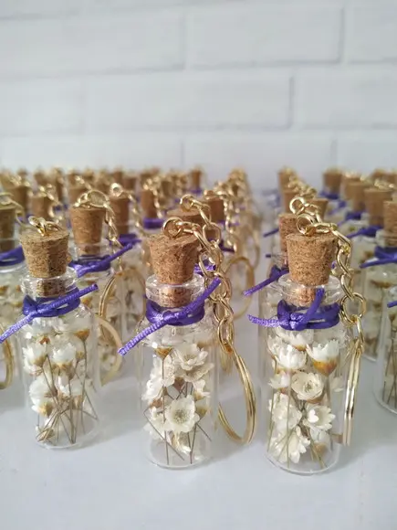 20 Lembrancinhas Garrafinhas de Flores