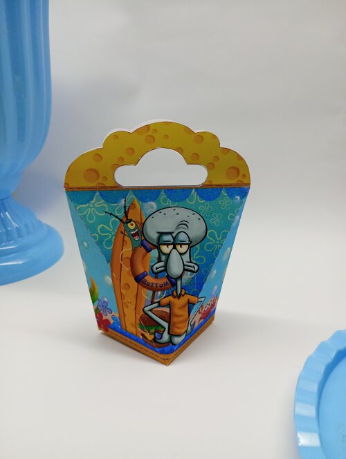 caixinha triangulove personalizada - bob esponja