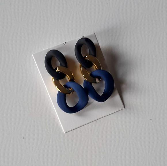 Brinco Elos Dourado, Preto e Azul