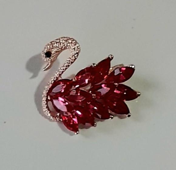 Broche Dourado/pedras