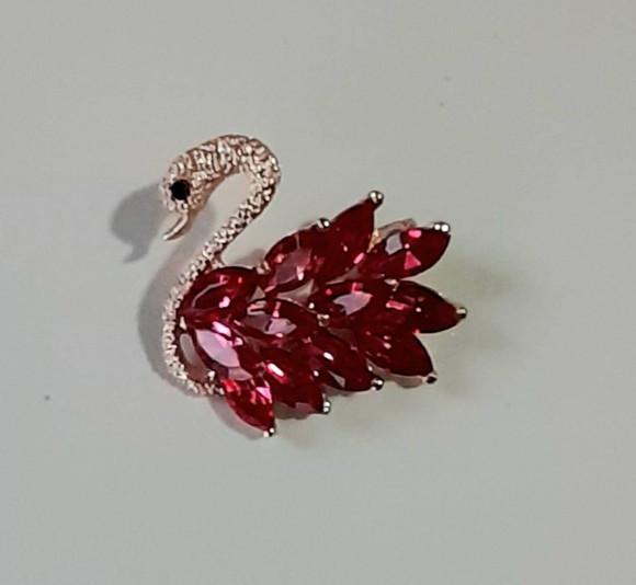 Broche Dourado/pedras
