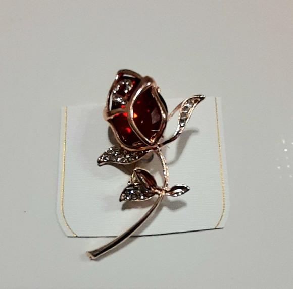 Broche Dourado/pedras