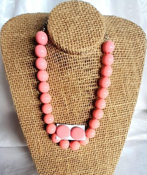 Colar de Bolas Rosa